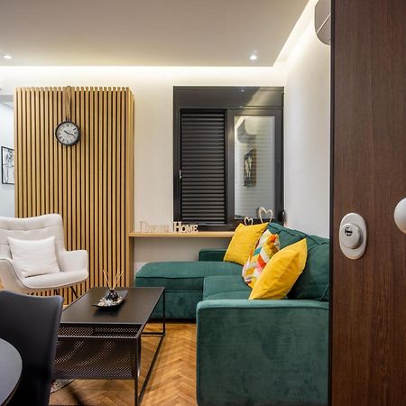 Explore Athens Kolonaki Base Экстерьер фото